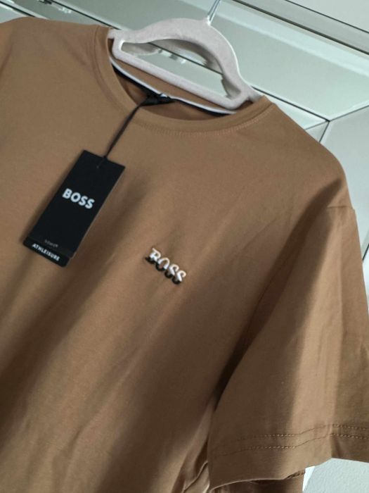 T-shirt Hugo Boss roz L premium