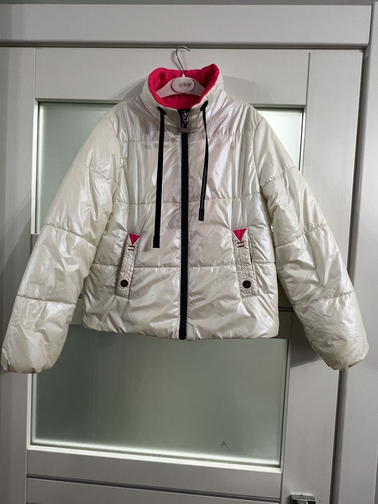 Офігенна біло-молочно-рожева курточка Alvio 128-134