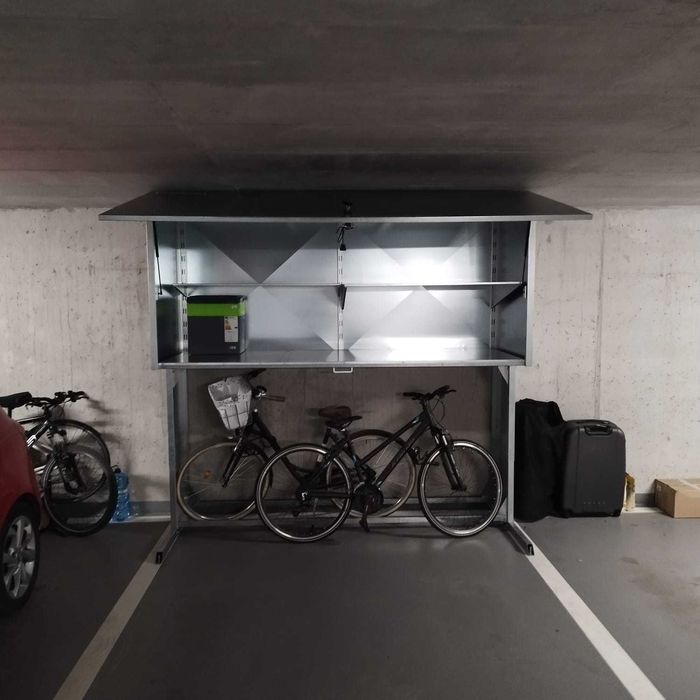 box garażowy, szafa, zabudowa parkingu, przechowywanie roweru
