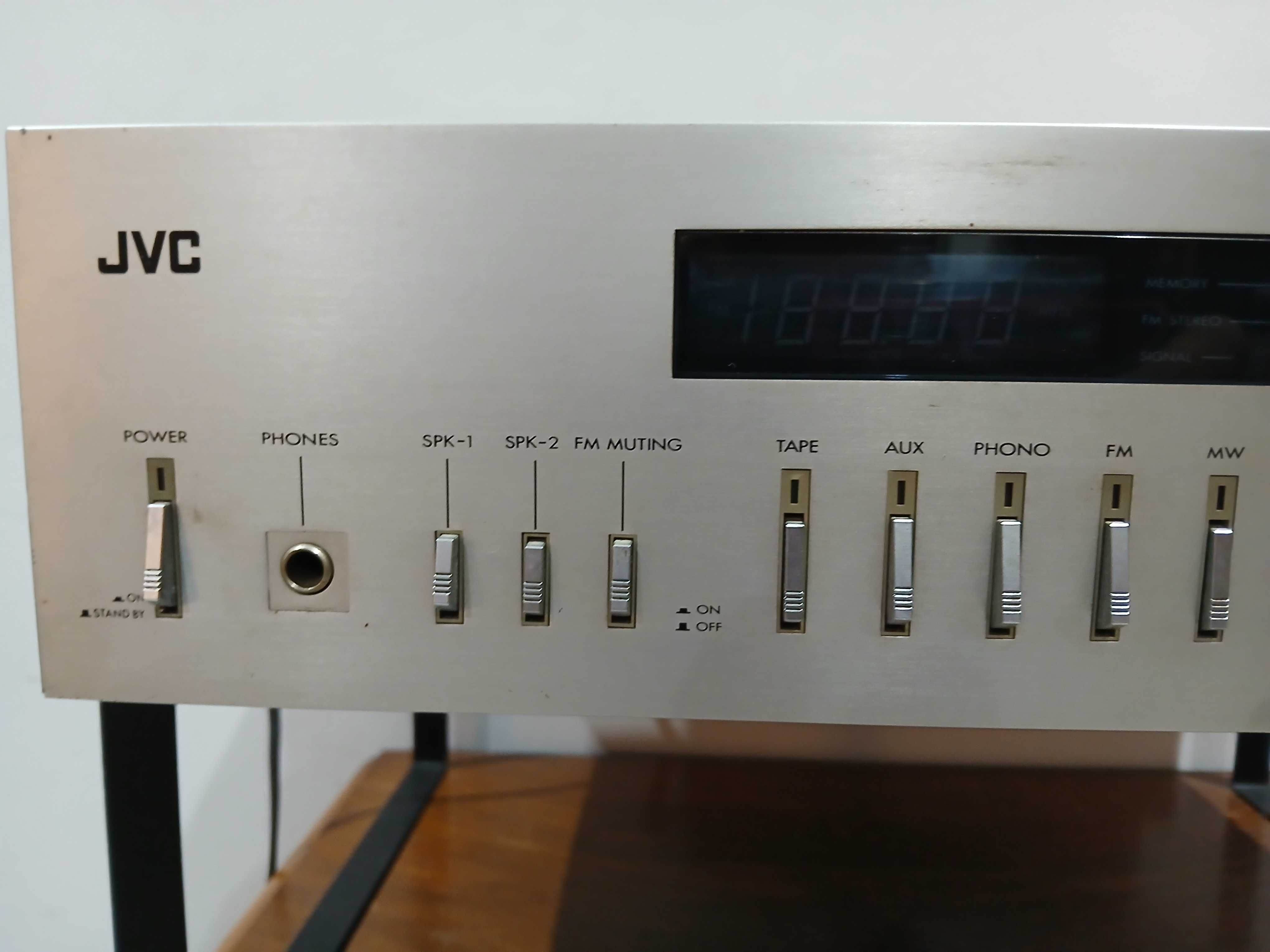 Amplituner  JVC R-S55L klasyk.