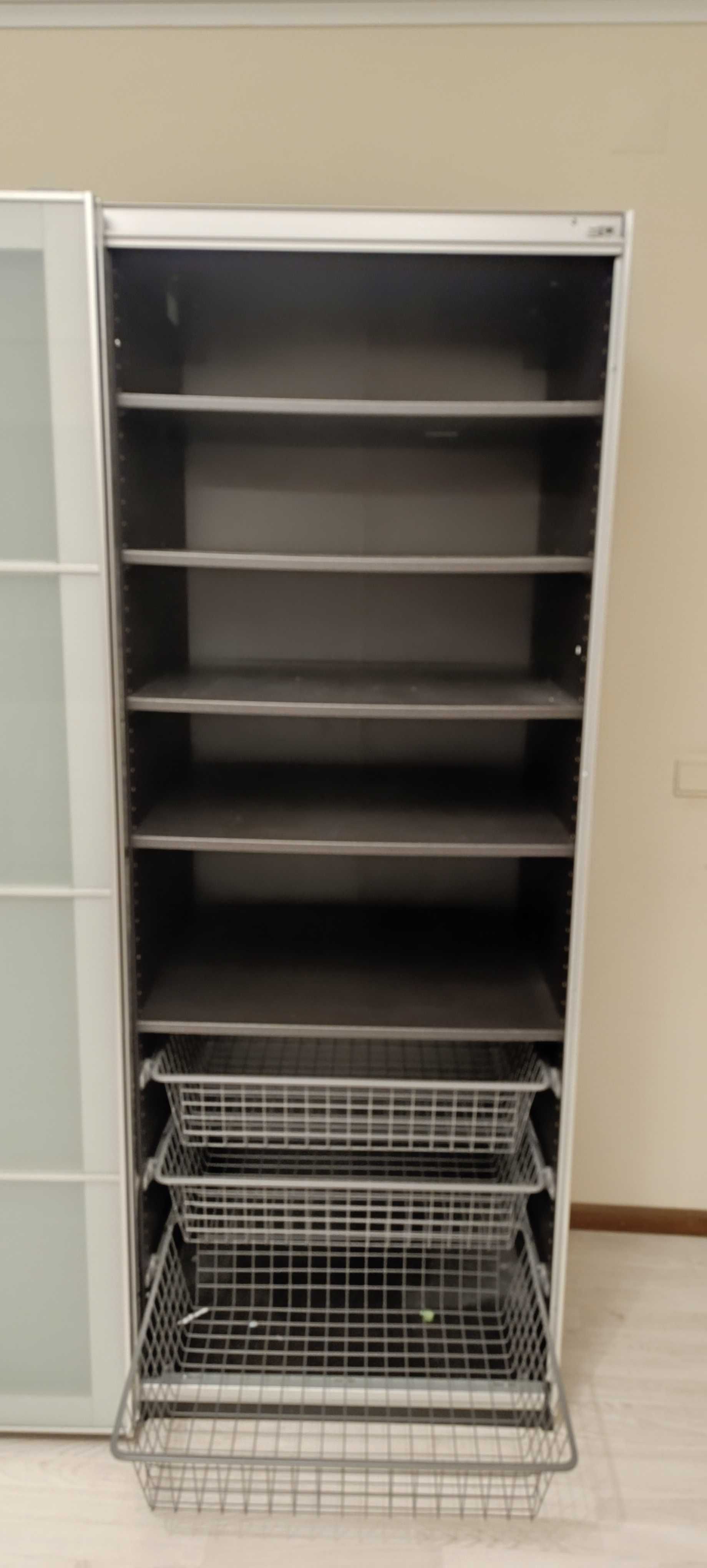 Roupeiro Pax / Mehamn IKEA usado com apenas uma montagem