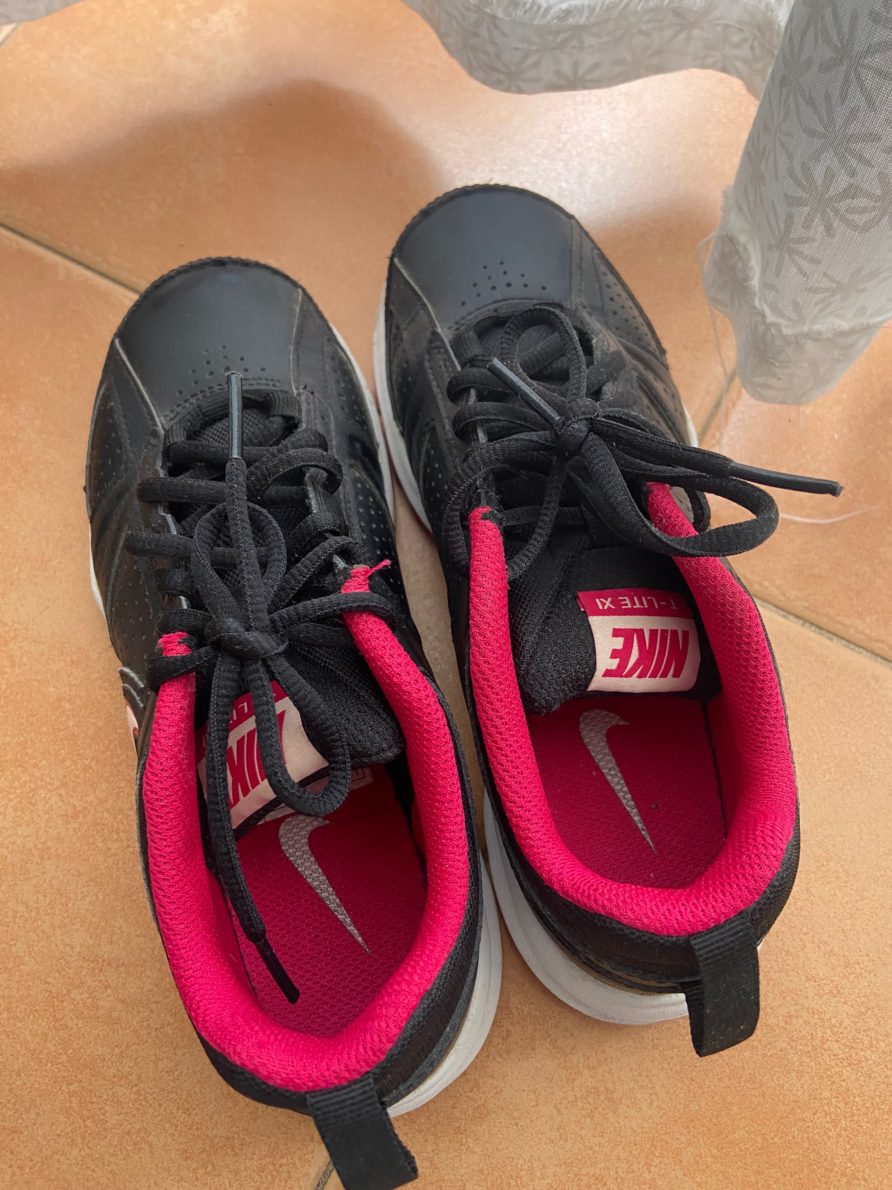 Ténis Nike Tam.34