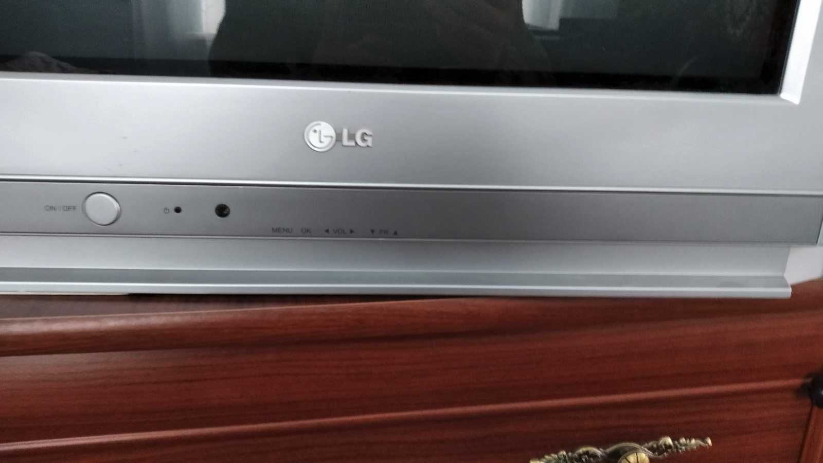 Телевізор LG FLATRON 25"