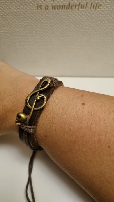 Pulseiras de Couro Castanhas Ajustáveis