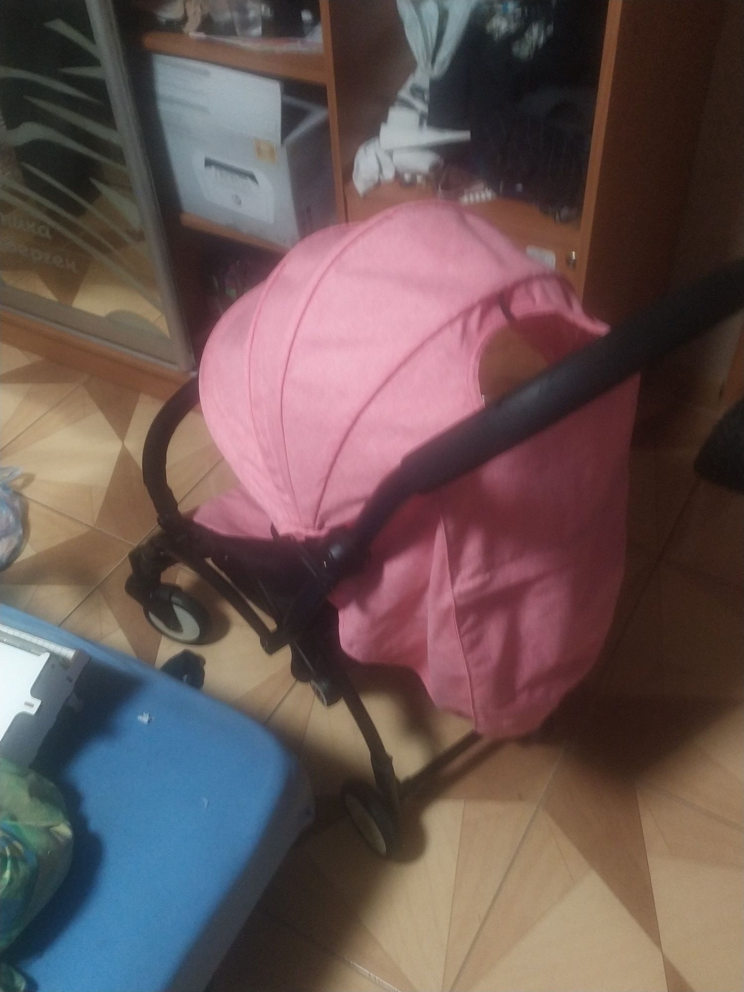 Коляска прогулочная