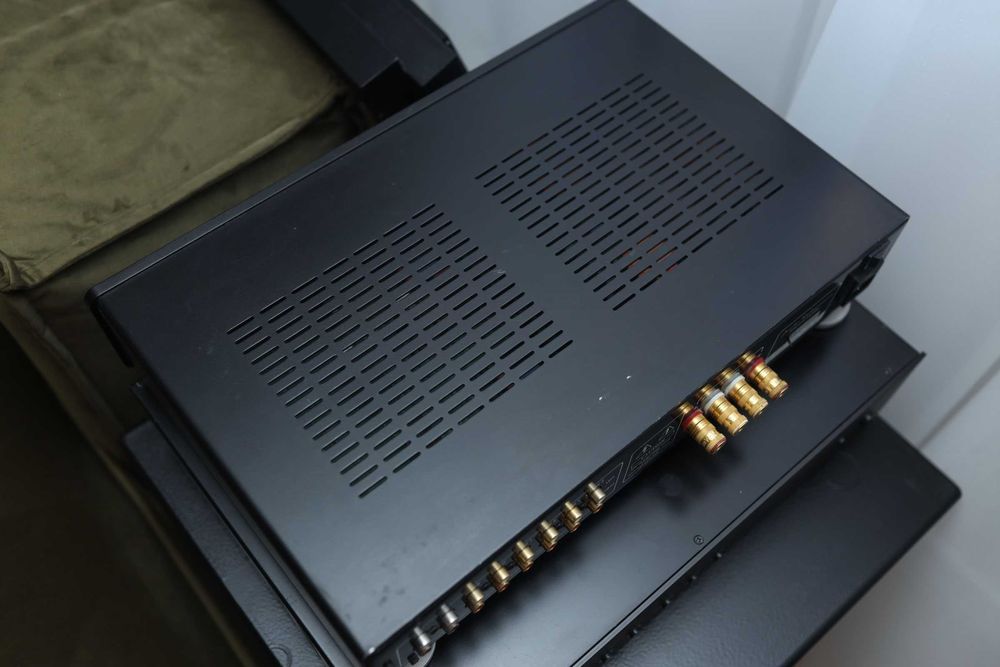 Інтегральний підсилювач Audio Refinement YBA The Complete WBT