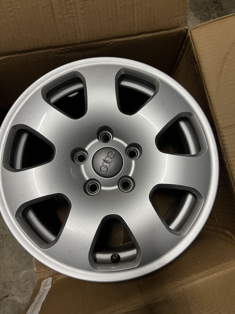 4x Jantes audi A4 7jx15h2