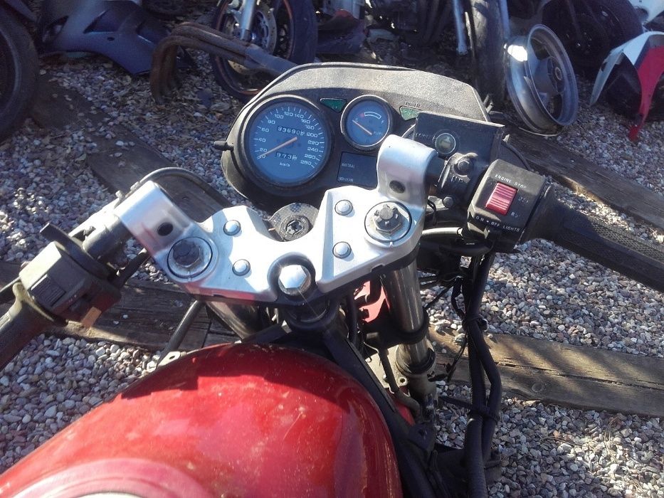 Suzuki gsxf750 gsxf 750 chłodnica gaźniki lagi bak tarcze koło części