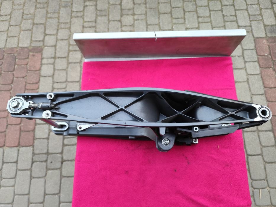 Wahacz naciągi łańcucha oś tylna KTM RC 125/200/390 Duke