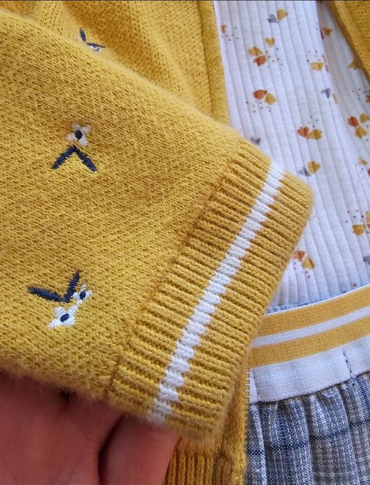 Zestaw na jesień sweterek spódniczka bluzka rozm 116