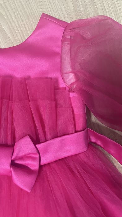 Святкова сукня для дівчинки