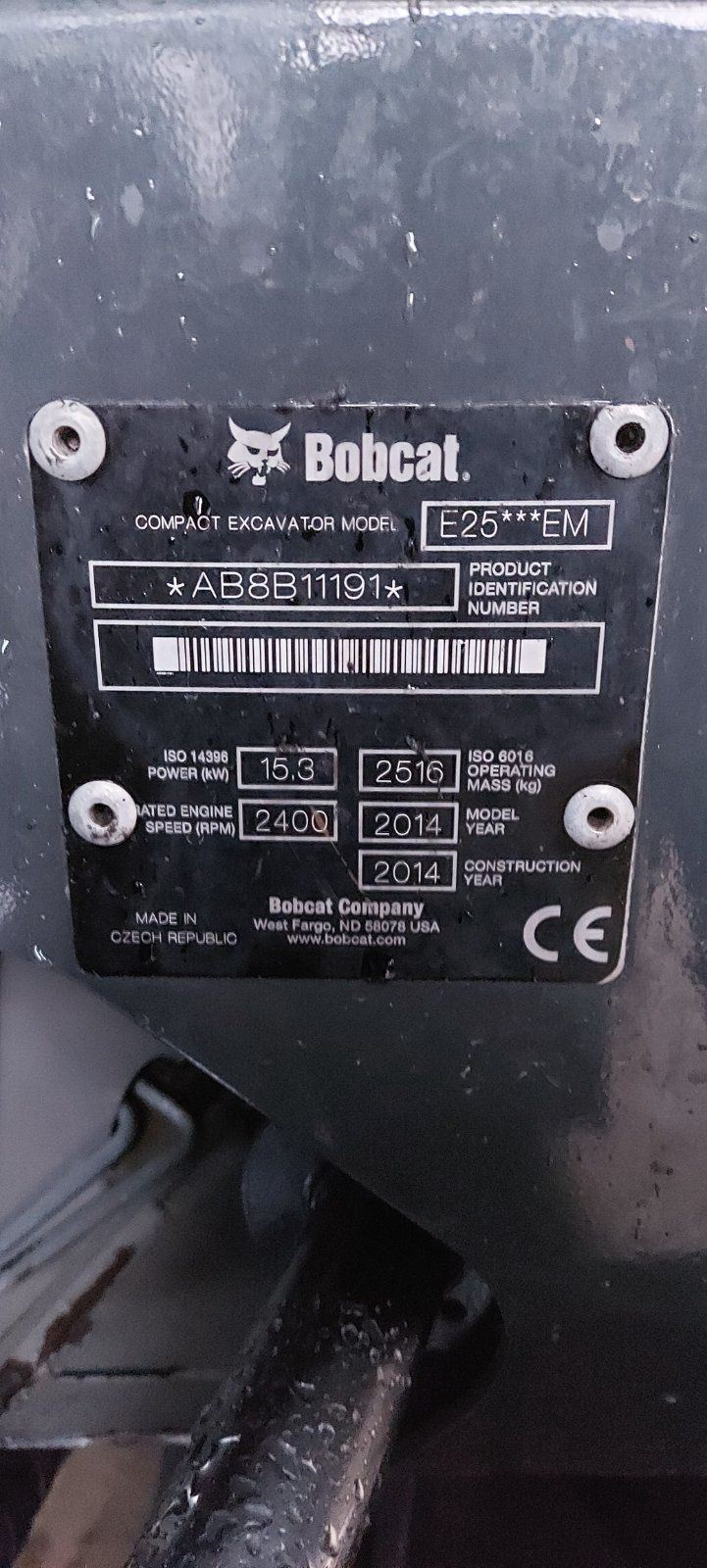 Продам ескаватор Bobcat E25