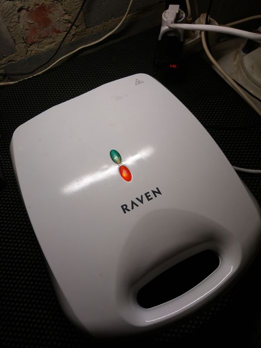 Сендвічниця RAVEN ES 007  (Poland)