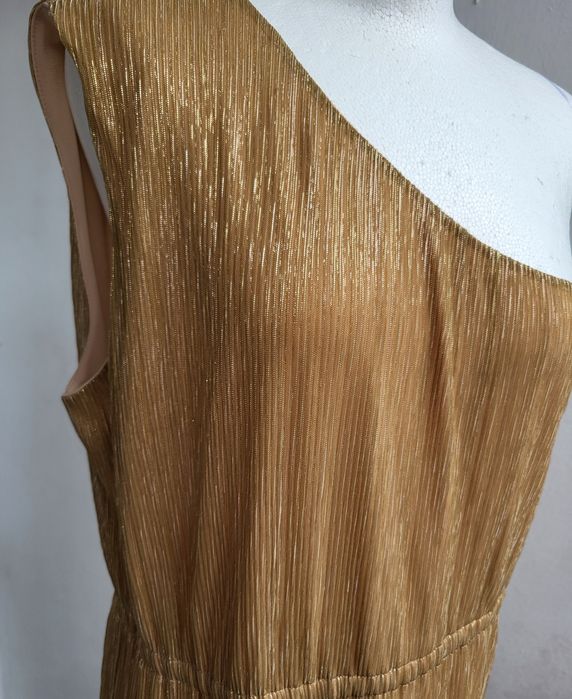 Sukienka złota dluga