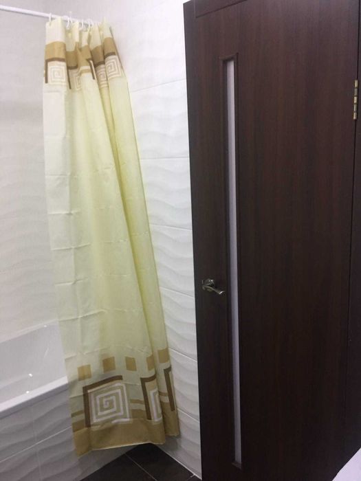 Продам 1 кім квартиру з ремонтом  в Жемчужині на Сахарова