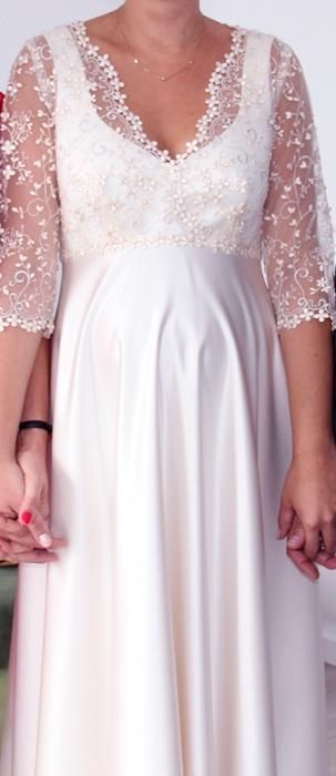 Suknia ślubna z koronką, rękaw 3/4