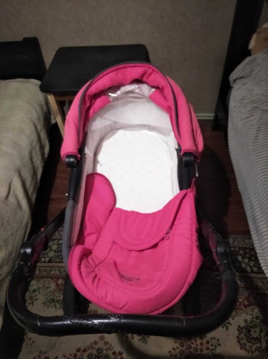 Продам коляску Adamex 2в1