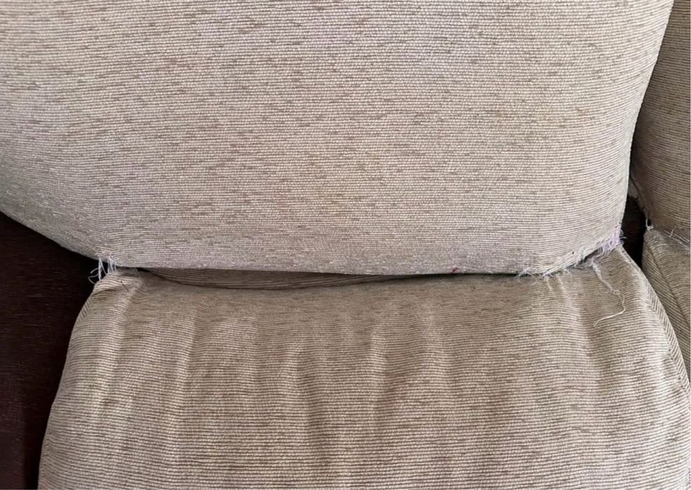 Sofá chaise longue, em bom estado .