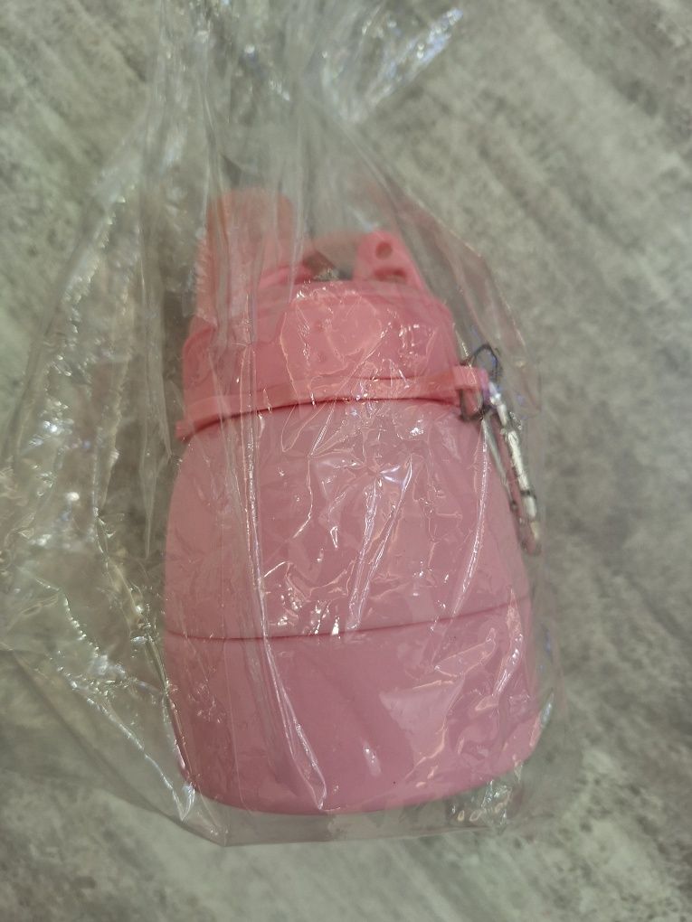 Селиконовые слюнявчики ,поилки