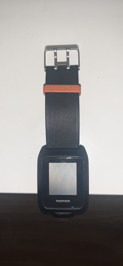 Zegarek TomTom adventurer cardio + music czarny stan bardzo dobry