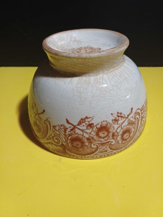 Malga Antiga em Faiança