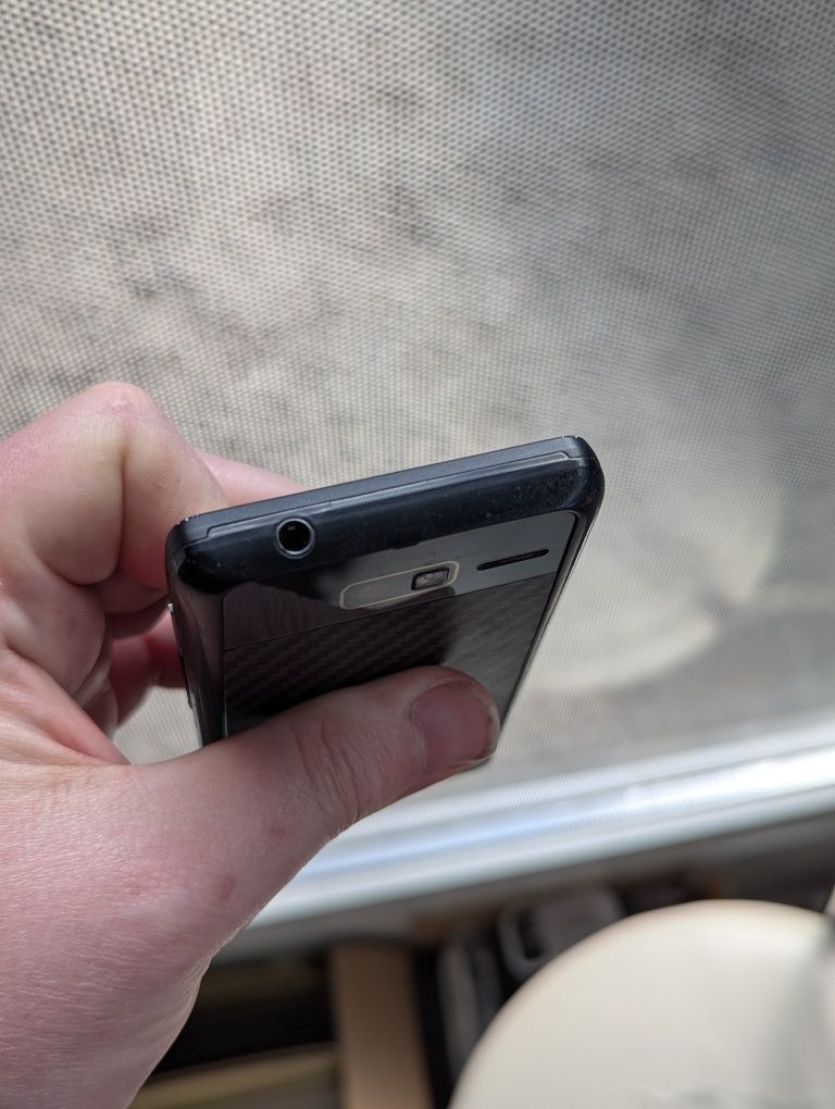 Продам Motorola Droid razr M XT907.