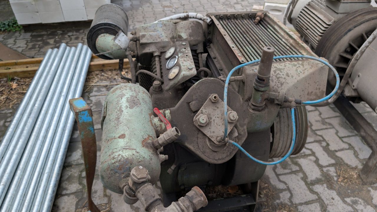 Sprężarka tłokowa atlas copco 22kw