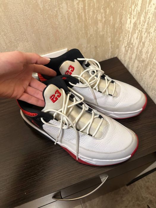 Кросівки jordan max aura 6