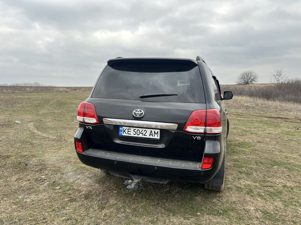Toyota Land Cruiser 200