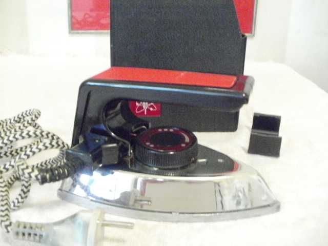 Утюг дорожный маленький