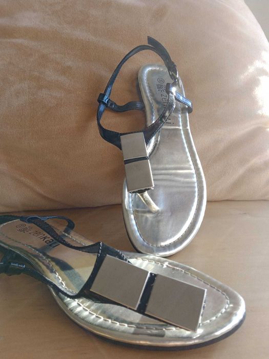 Sandália rasteira Zenkali - 35, linda!