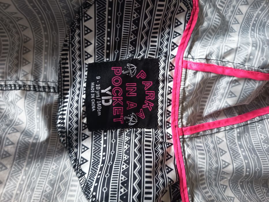 Kurtka przeciwdeszczowa 140