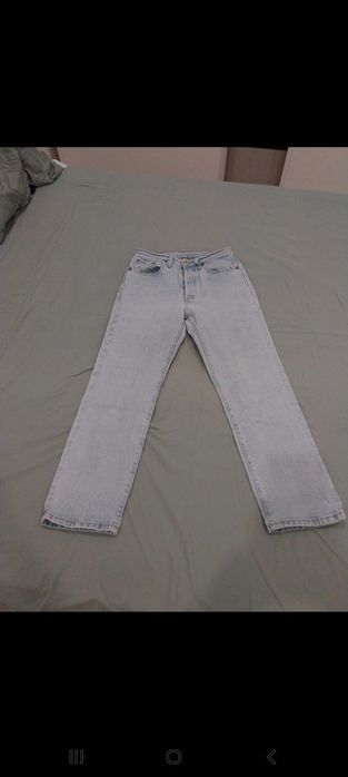 Levis 501 cropped de mulher