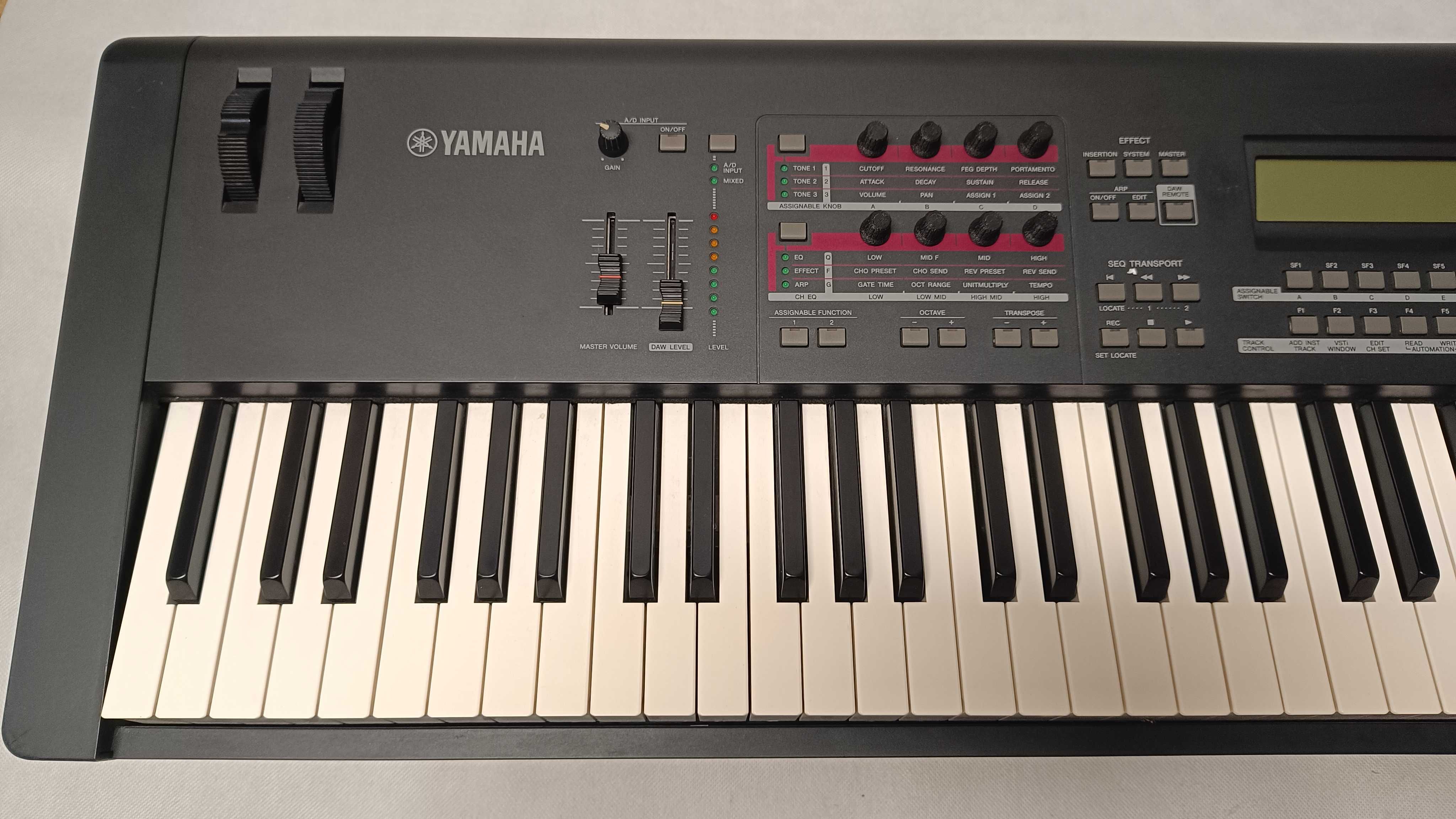 Yamaha MOX 8 syntezator 88 klawiszy z ważoną klawiaturą