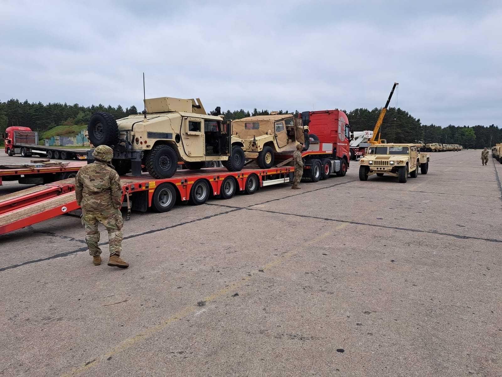 Transport niskopodwoziowy, platformy