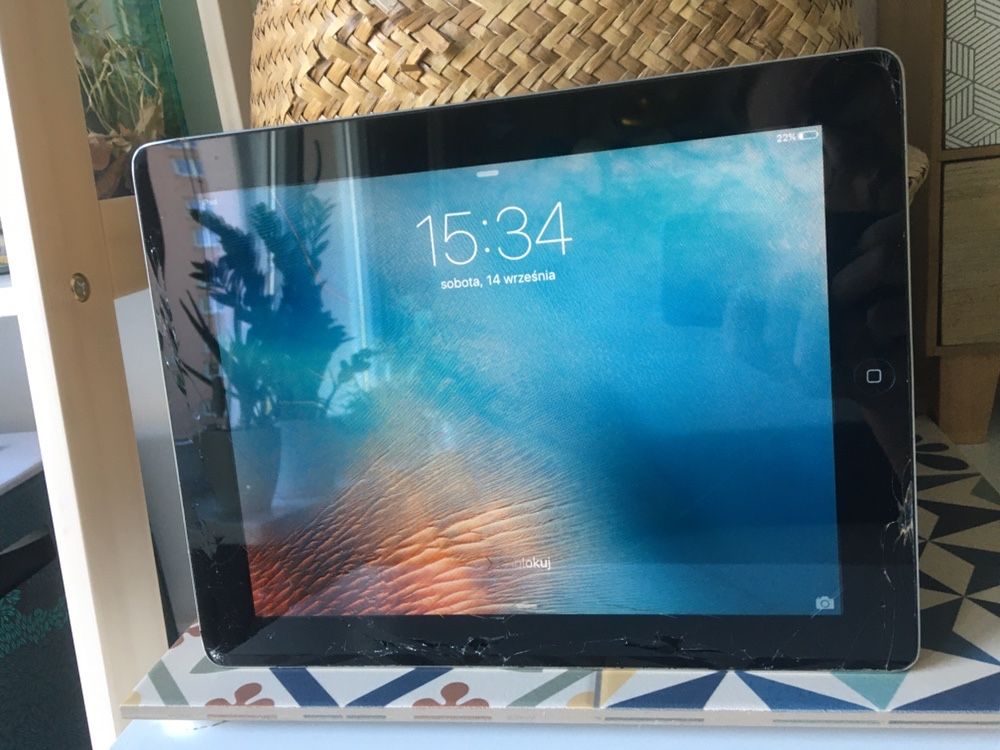 Tablet iPad 2 gen 16GB uszkodzony ekran