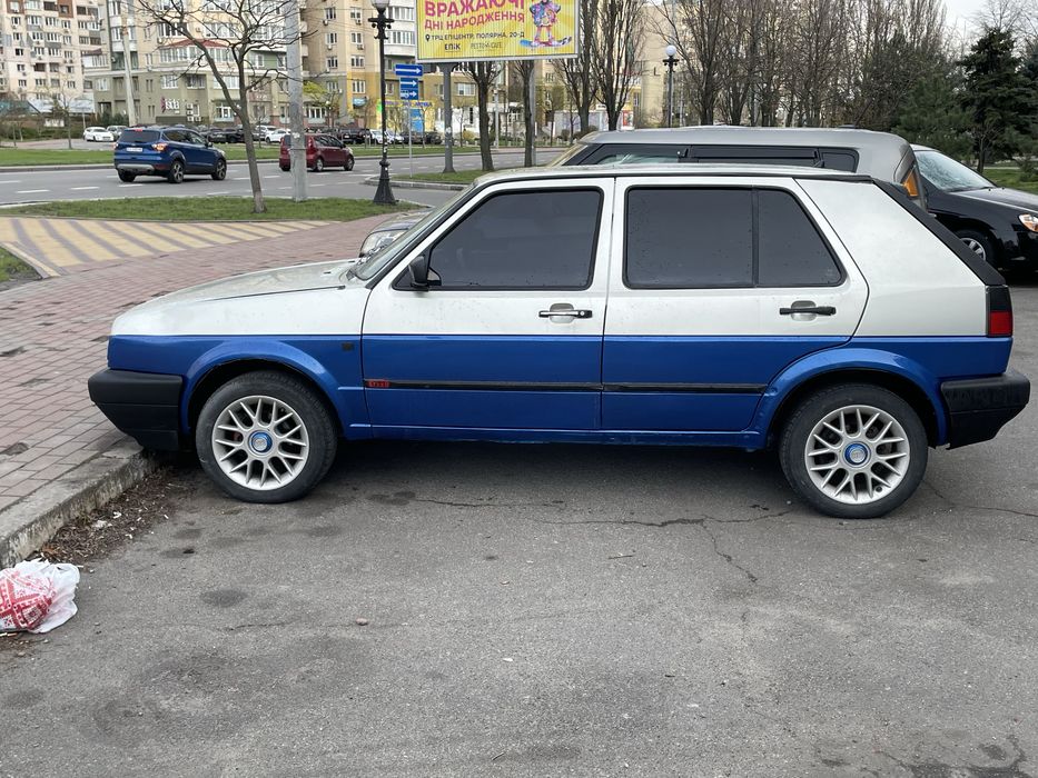 Volkswagen Golf 2 GTI