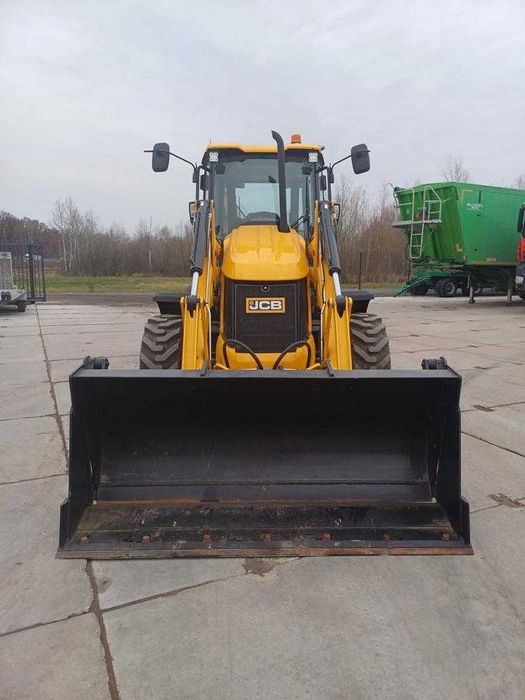 Koparko ładowarka  JCB 3CX - wynajem koparko-ładowarki