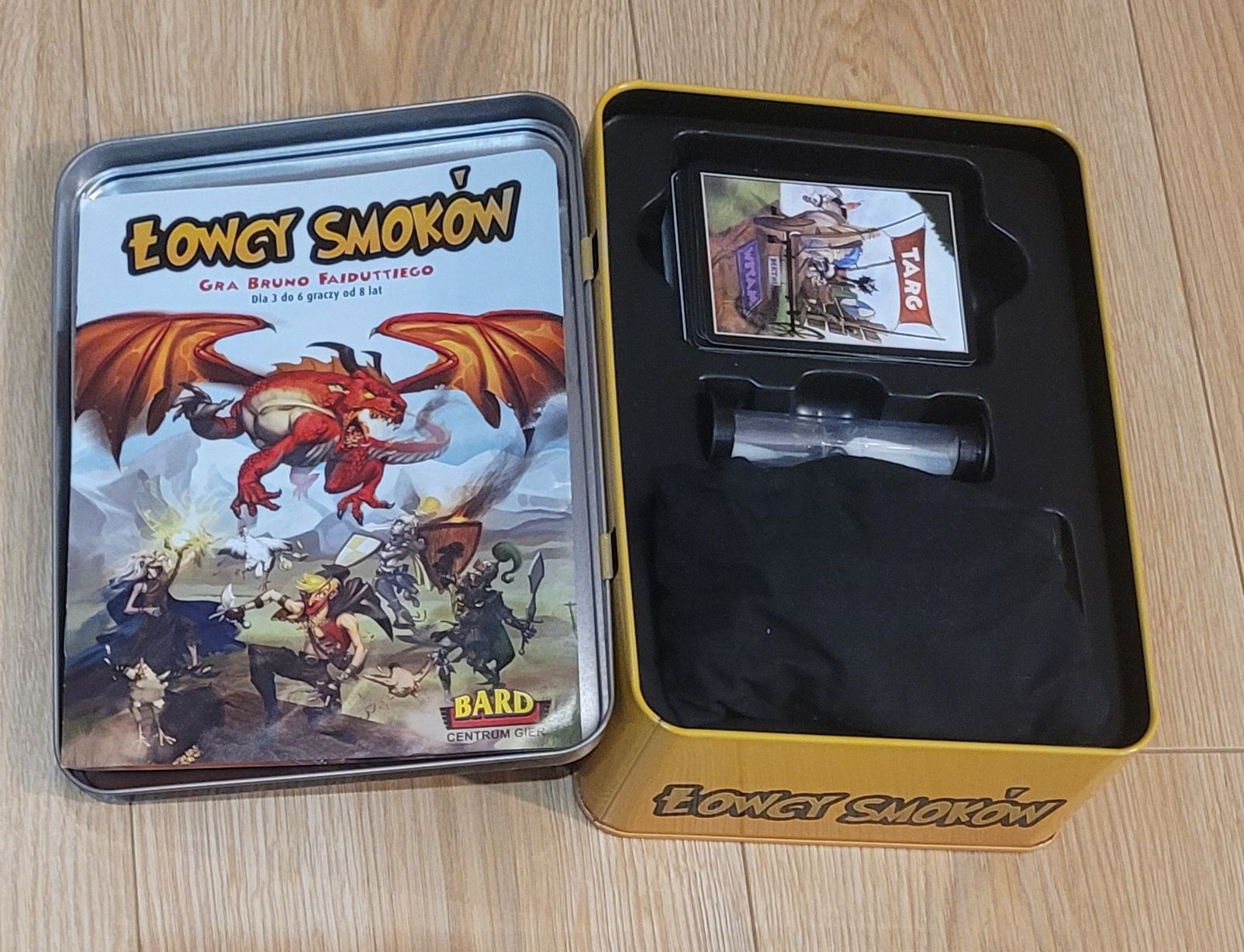 Łowcy smoków  - gra godna polecenia, stan idealny.
