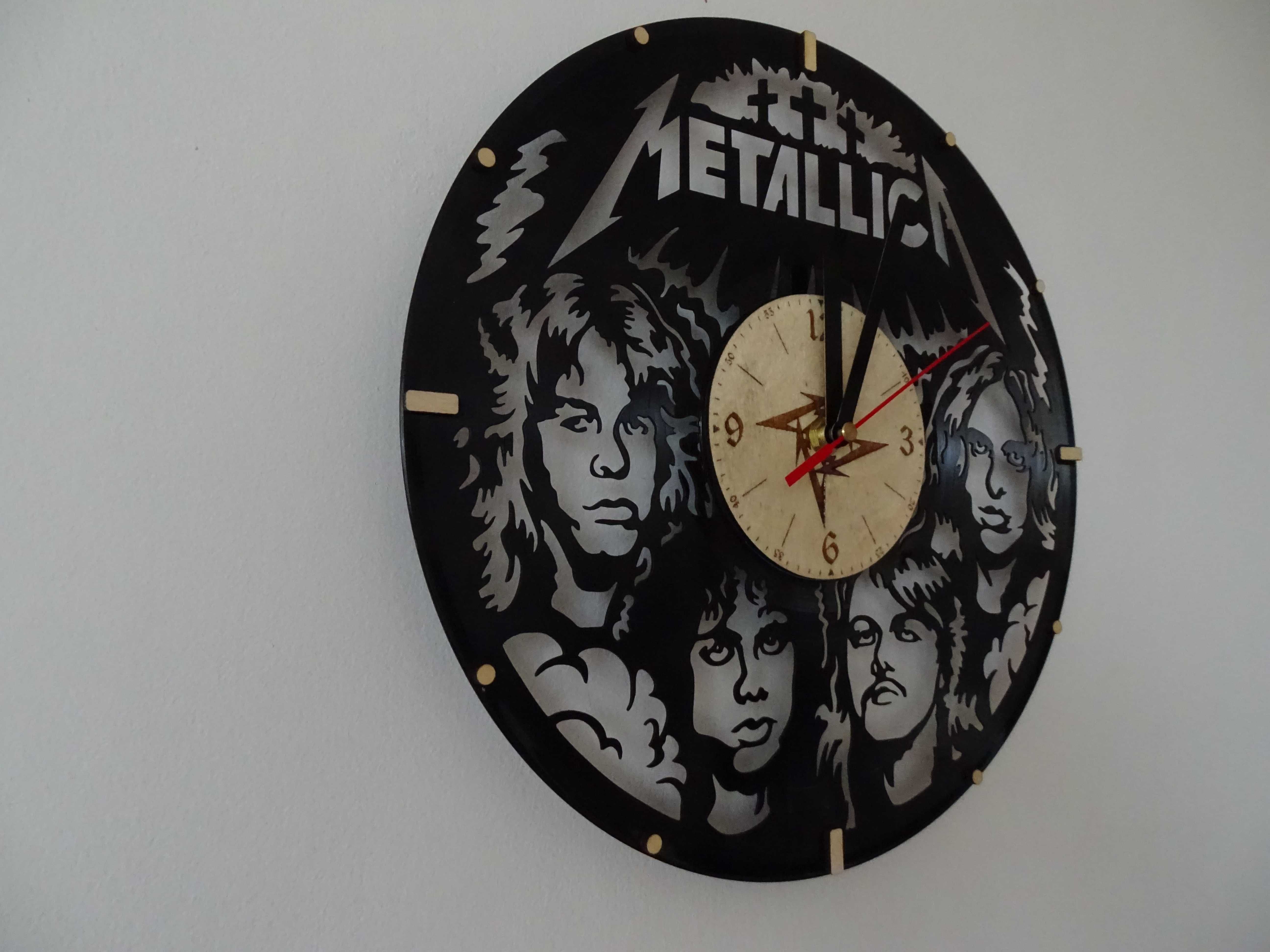 Zegar z płyty winylowej Metallica