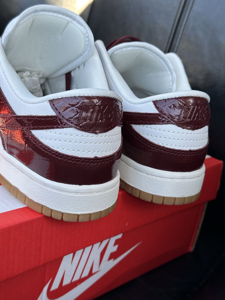 Nike Dunk Low Bordo Кросівки Жіночі Найк Дану Боргуні Dunk Бордо