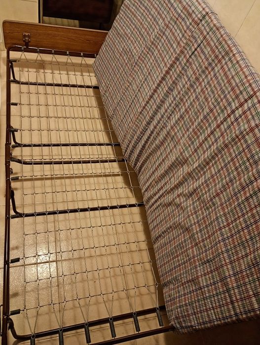 Cama  Divã             .