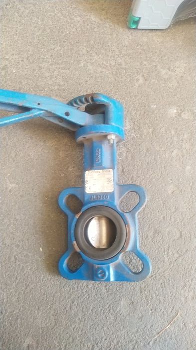 Поворотная задвижка, баттерфляй