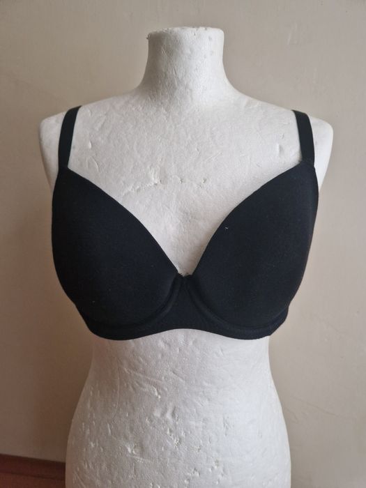 Stanik push-up czarny 90D