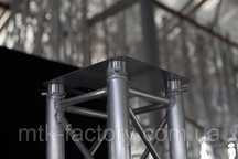 Основа платформа для ферм тотем Rcf Jbl EV MTK Truss