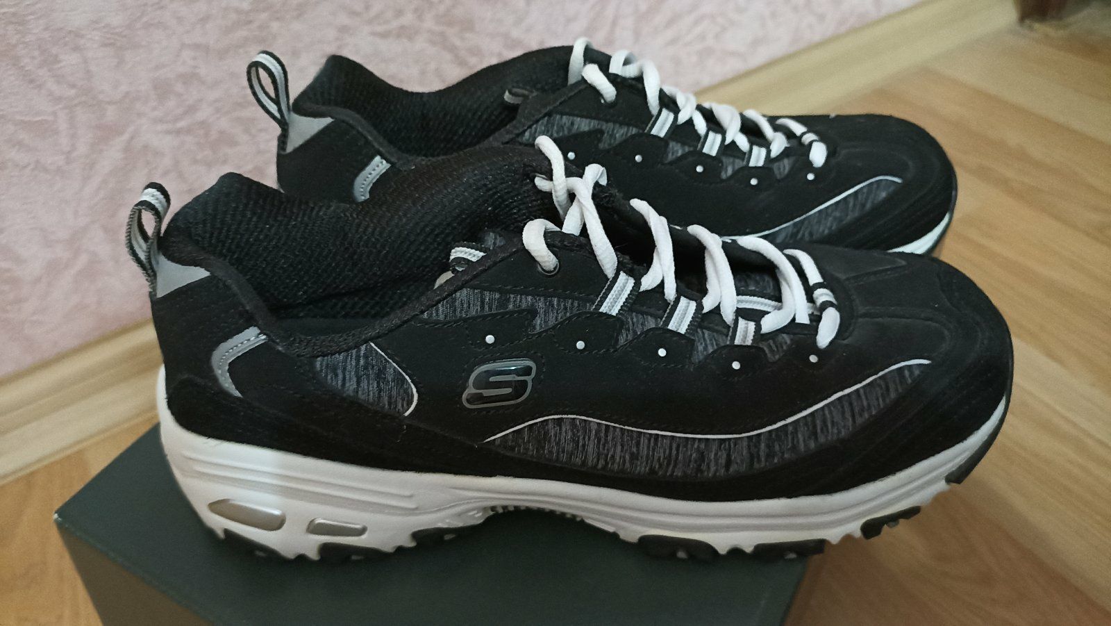 Новые женские кроссовки Skechers 41р. весна-осень