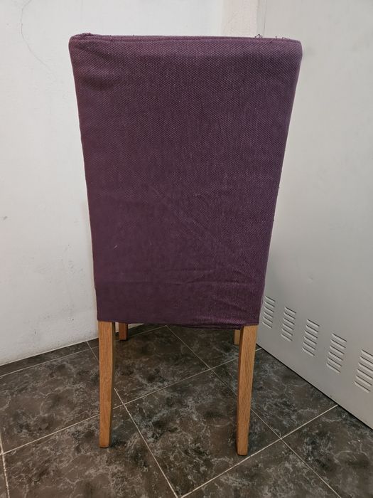 4 Cadeiras com capas amovíveis