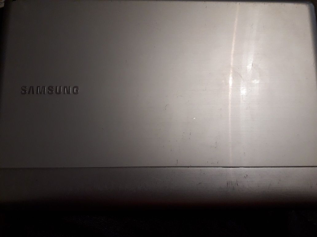Ноутбук Samsung 350U2B