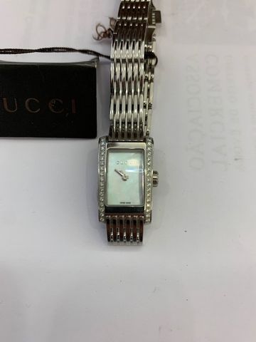 Relógio Gucci com Diamantes – Verdadeiro/Novo/Na Caixa – Com Fatura