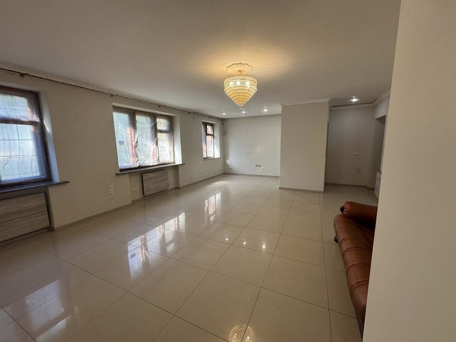 Оренда кв під офіс/шоурум/житло 40 м2 Київ,просп.Берестейський 15,КПІ